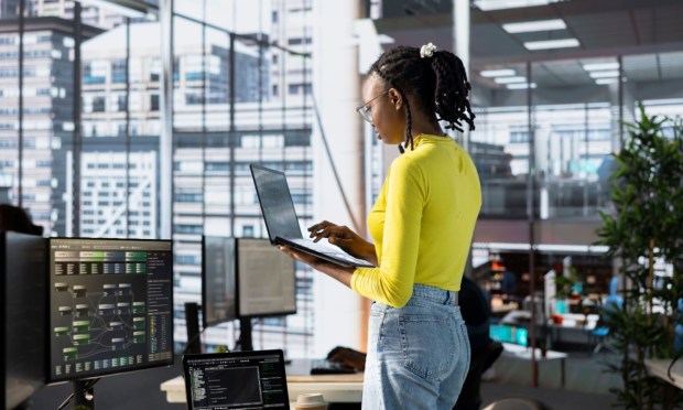 88% of High-Uncertainty Firms Report Significant Cybersecurity Risks